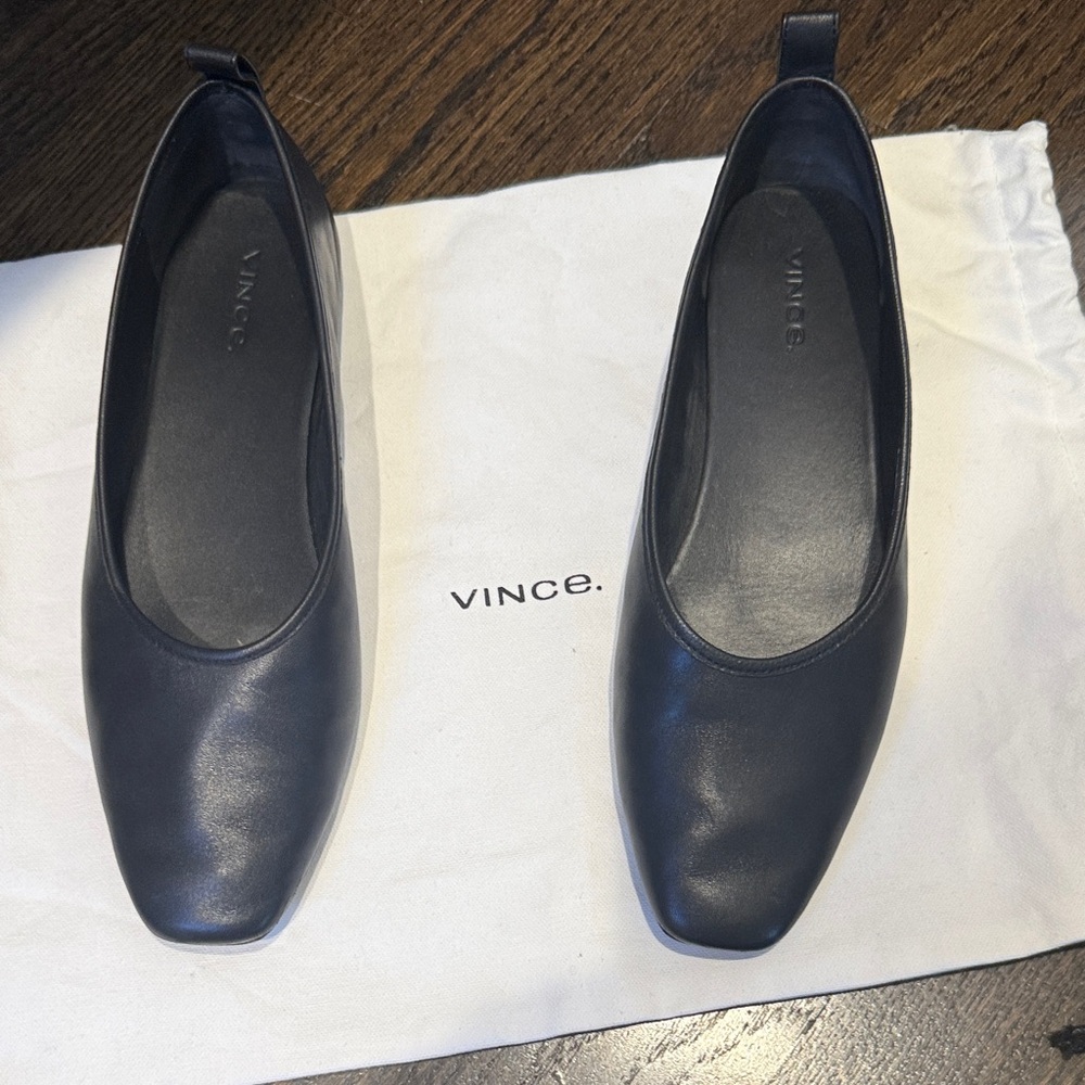 VINCE Vivian Lambskin Ballerina Flats In Black size 38
